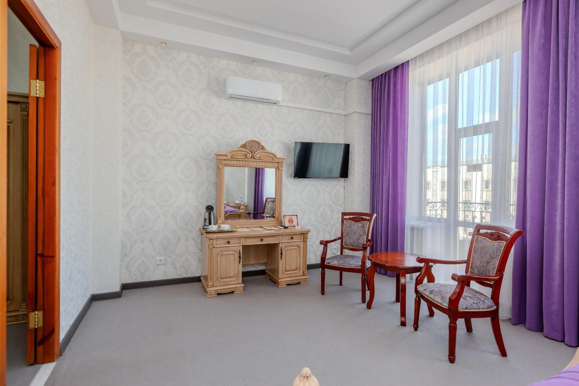 Respect Hotel Pavlodar Exterior photo